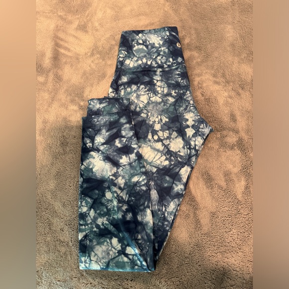 Lululemon leggings - Picture 1 of 3